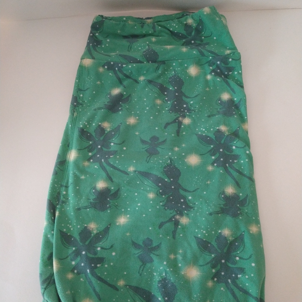 Ambrie Plus Capri Leggings Disney Tinkerbell Green Pixie Dust